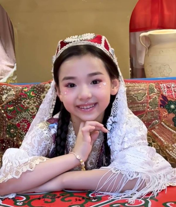 杨帆配资 杜淳妻子说小酒窝是为镜头而生的：她太有实力了！